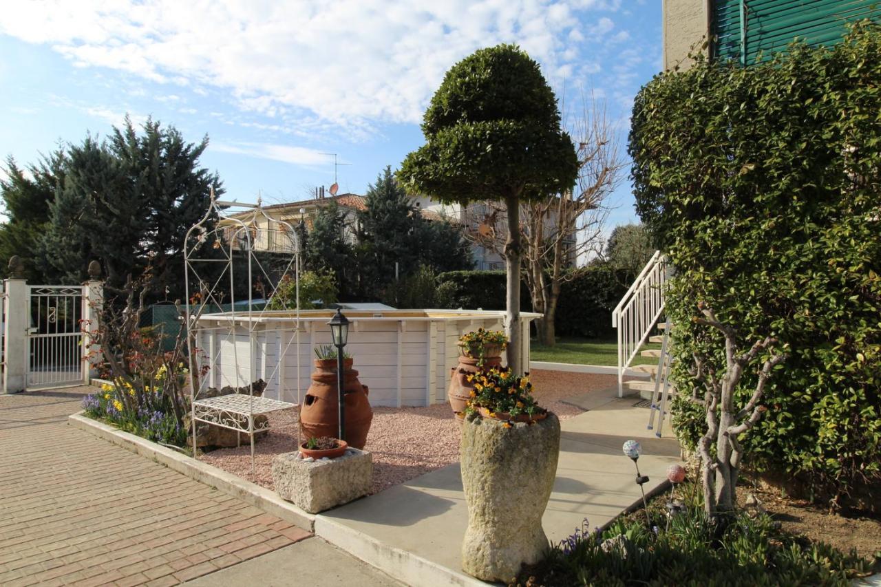 Villa Le Fate Dimora Di Charme Con Piscina Lazise Exteriör bild