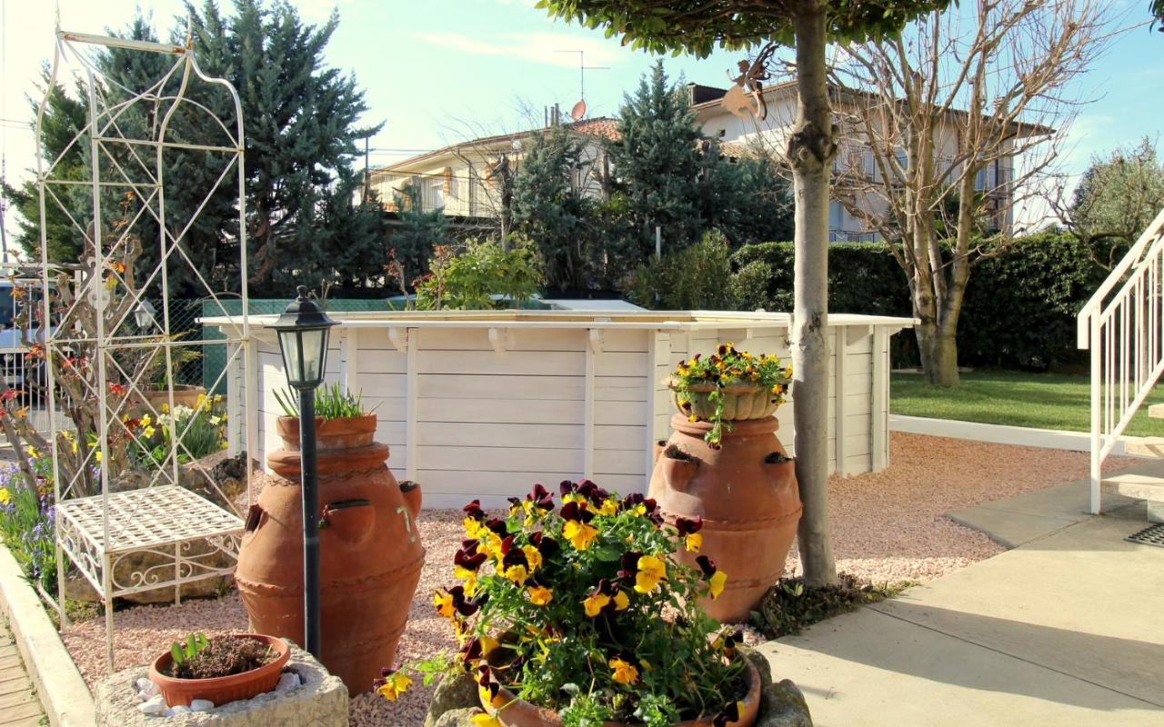 Villa Le Fate Dimora Di Charme Con Piscina Lazise Exteriör bild